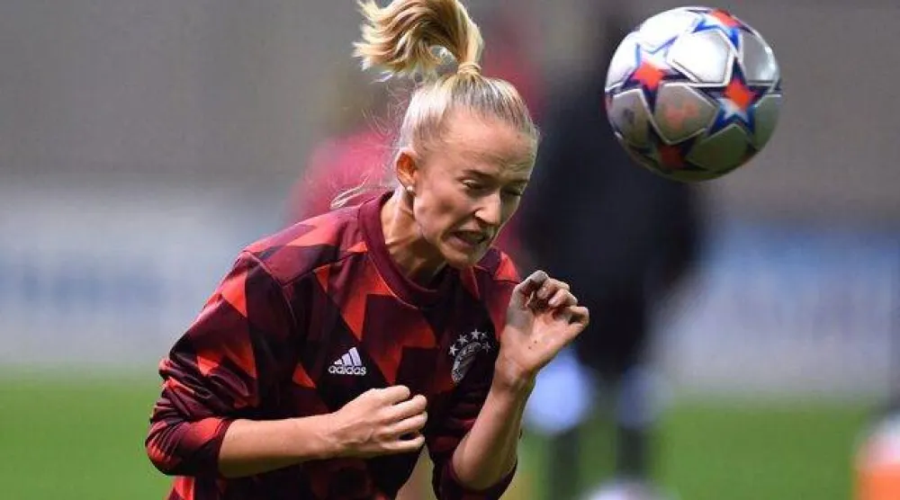 المهاجمة الألمانية ليا شولر (رويترز)