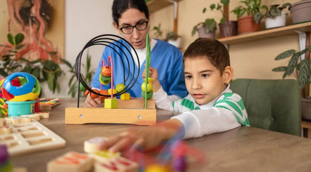 بحوث التوحُّد تؤكِّد الجذور الجينية القوية وتنفي أي علاقة باللقاحات