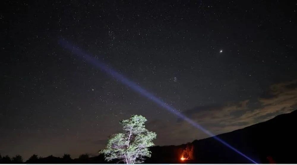 زخات شهب البرشاويات السنوية بحديقة شيبينيك الوطنية في فوشي ستودي بألبانيا (رويترز)
