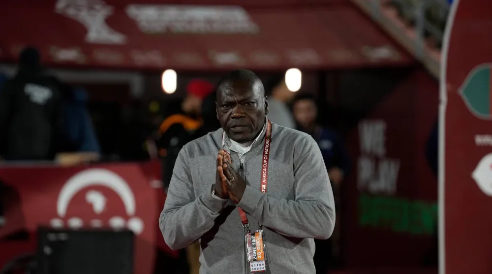 ديفيد باغو مدرب الكاميرون (أ.ب)