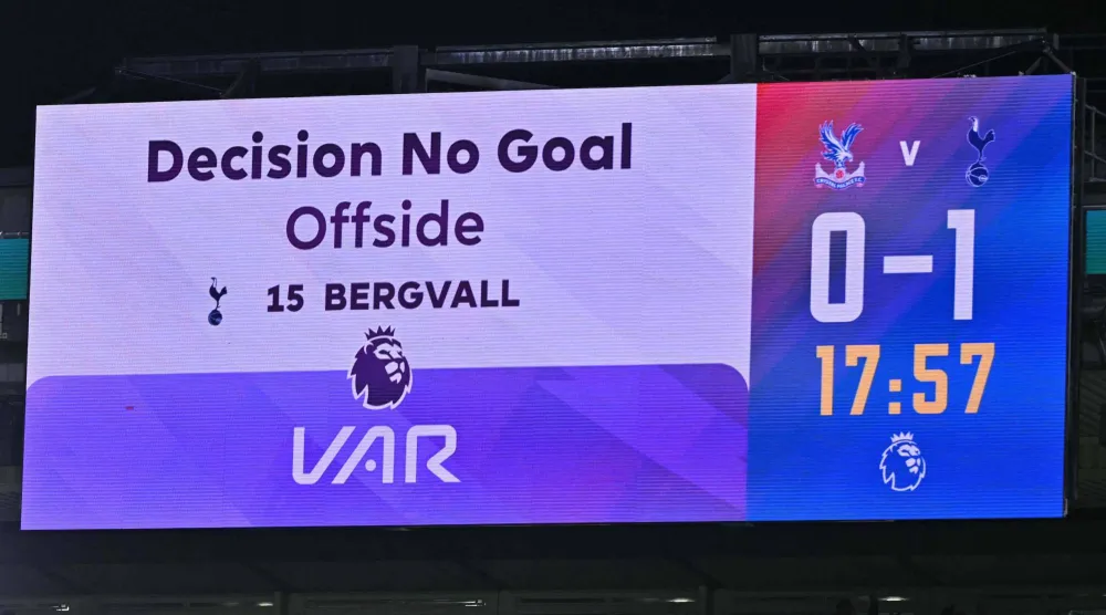 هل يتم تعديل قانون التسلل؟ (أ.ف.ب)