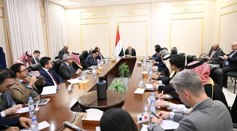 اجتماع العليمي مع سفراء الدول الراعية للعملية السياسية في اليمن (سبأ)