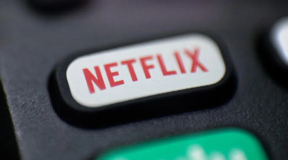 Netflix'in orijinal dizilerinden birini yayından kaldırdığı bildirildi (AP)