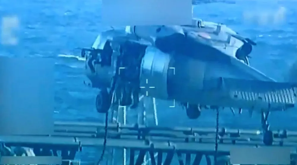 ABD Adalet Bakanlığı, tankere düzenlenen operasyonun görüntülerini sosyal medyada paylaşmıştı (Reuters)