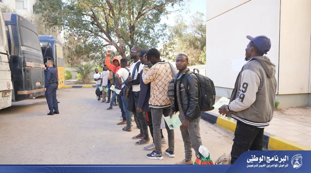 قبيل ترحيل عدد من المهاجرين النيجيريين من غرب ليبيا (وزارة الداخلية)