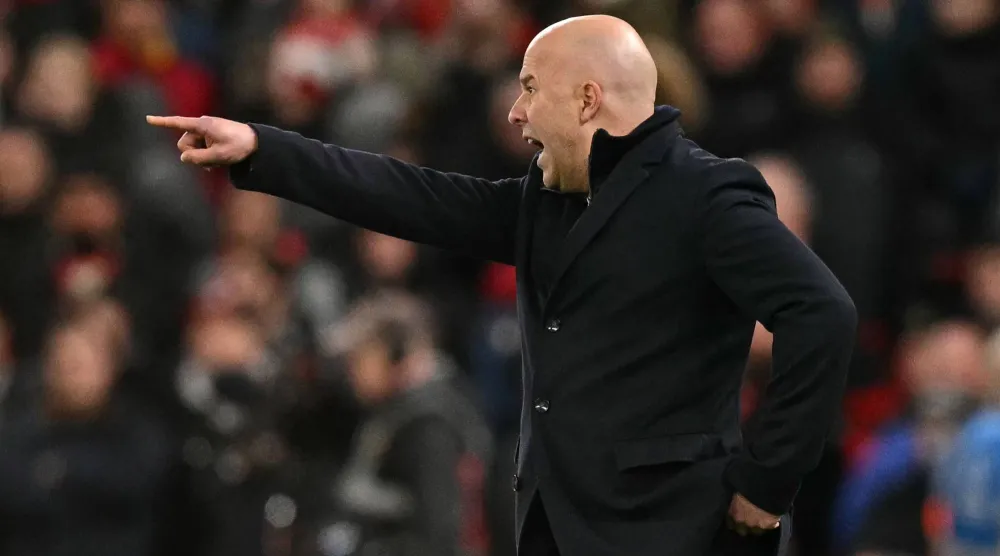 الهولندي أرنه سلوت المدير الفني لنادي ليفربول (أ.ف.ب)