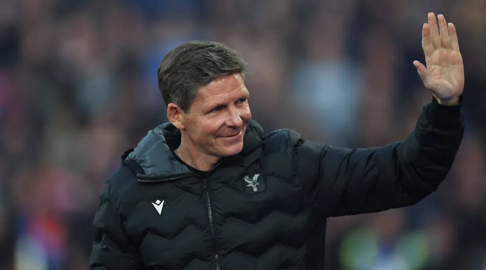  أوليفر غلاسنر مدرب كريستال بالاس (رويترز).