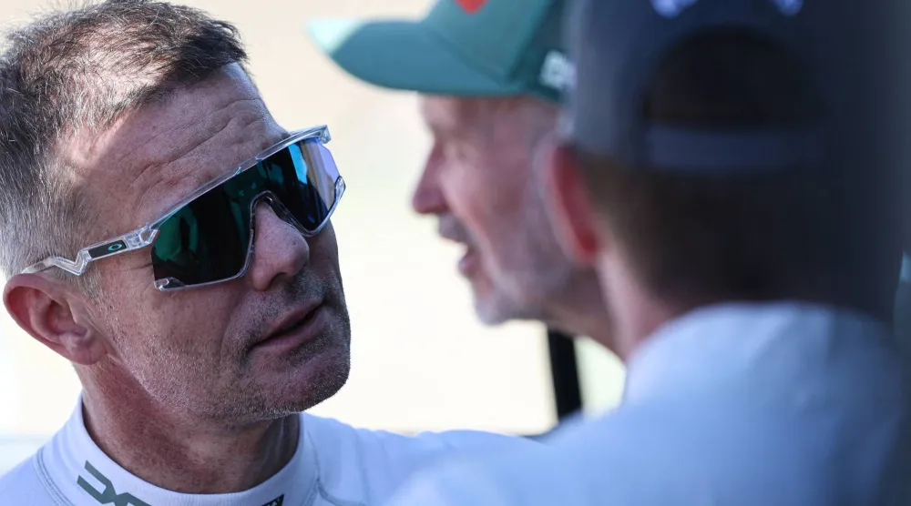 الفرنسي سيباستيان لوب سائق «داسيا» (رويترز)