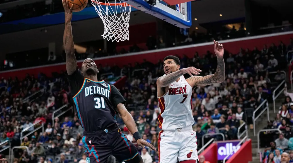 ميامي هيت يواصل انتصاراته ويهزم ديترويت بيستونز (أ.ب)