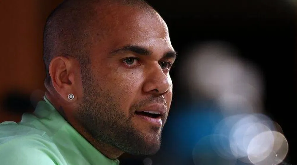 البرازيلي داني ألفيش (رويترز)