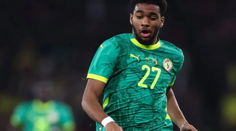 إبراهيم مباي نجم باريس سان جيرمان ومنتخب السنغال (كأس الأمم الأفريقية)