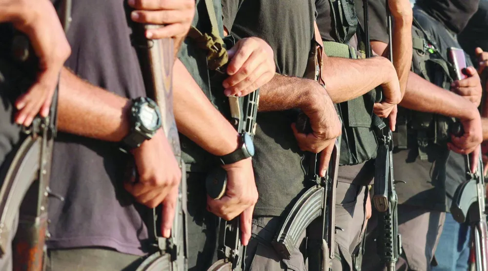 
مقاتلون من «حماس» في غزة (أرشيفية - رويترز)