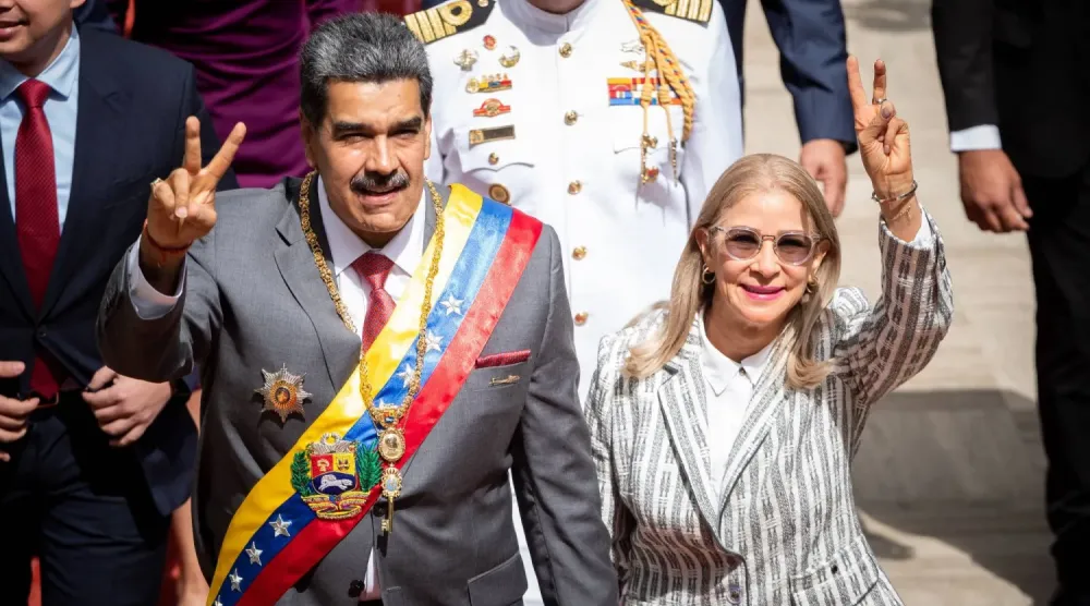 Maduro ve eşinin 14 Ocak 2024'te Karakas'taki başkanlık sarayına gelişi (Arşiv-EPA)