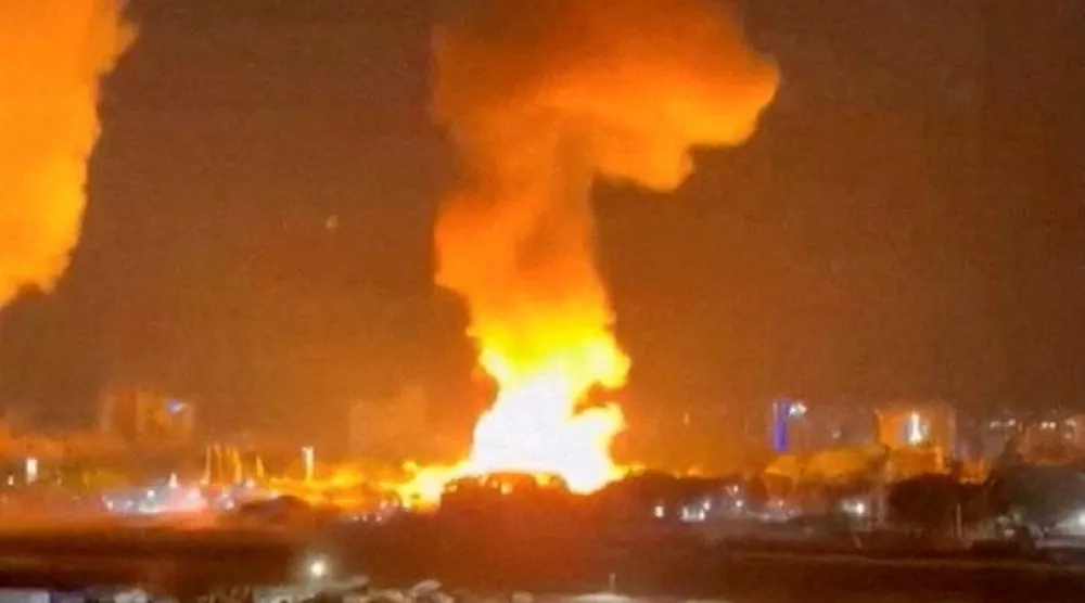 انفجار ضخم هزّ العاصمة الفنزويلية يوم 3 يناير (رويترز)