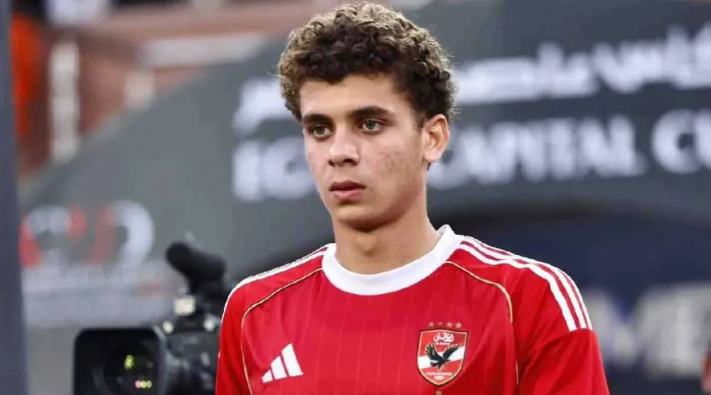 حمزة عبد الكريم مهاجم شباب الأهلي المصري (النادي الأهلي)