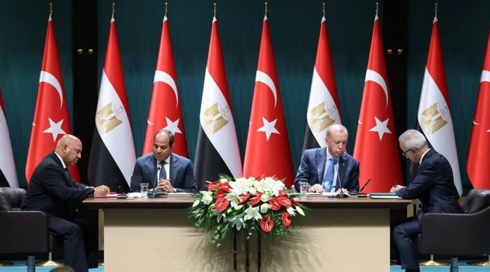 الرئيسان المصري والتركي خلال توقيع مذكرات تفاهم خلال اجتماع المجلس الاستراتيجي المصري- التركي بأنقرة في سبتمبر الماضي (الرئاسة التركية)