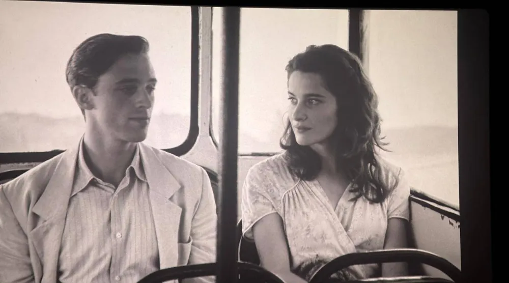 فيلم يضع الإنسان أمام صمت العالم من دون موسيقى تعزية (الشرق الأوسط)