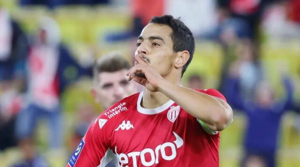 وسام بن ​يدر مهاجم فرنسا السابق (رويترز)