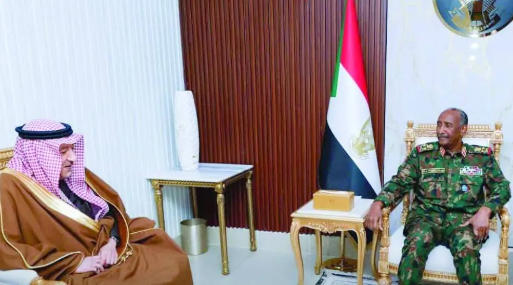 
من لقاء البرهان والخريجي في بورتسودان أمس (مجلس السيادة)