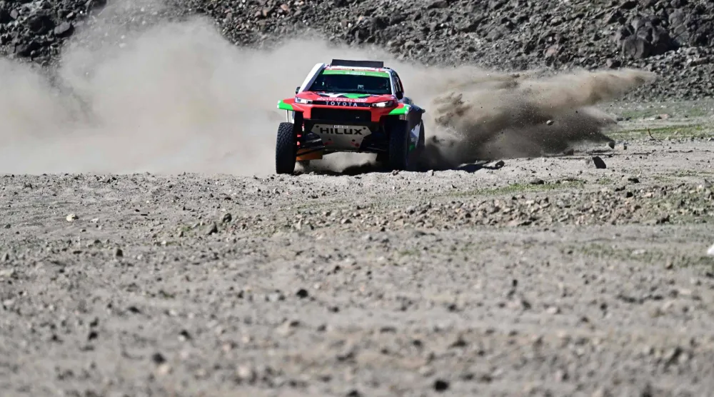 يزيد الراجحي عانى من أعطال متلاحقة في السباق (أ.ف.ب)