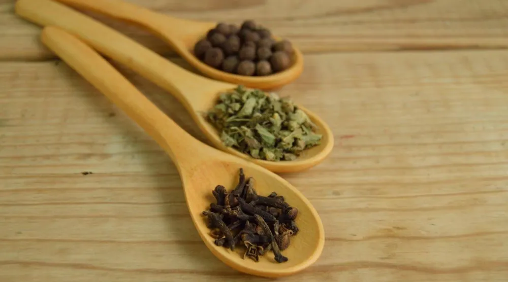 تكشف دراسات علمية حديثة عن تفاوت كبير في القدرة المضادة للأكسدة بين أنواع التوابل المختلفة (بكسلز)