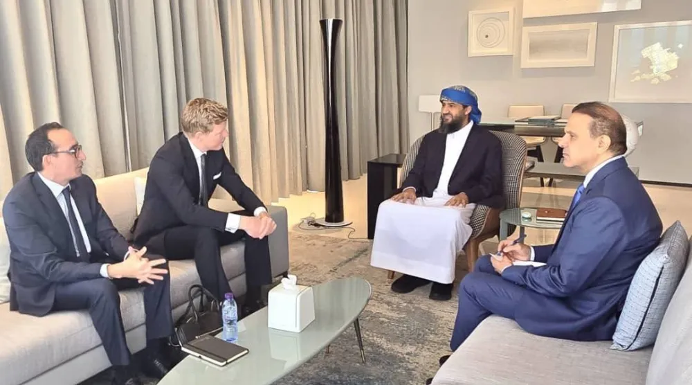 المحرّمي مستقبلاً في الرياض المبعوث الأممي غروندبرغ (إعلام رسمي)