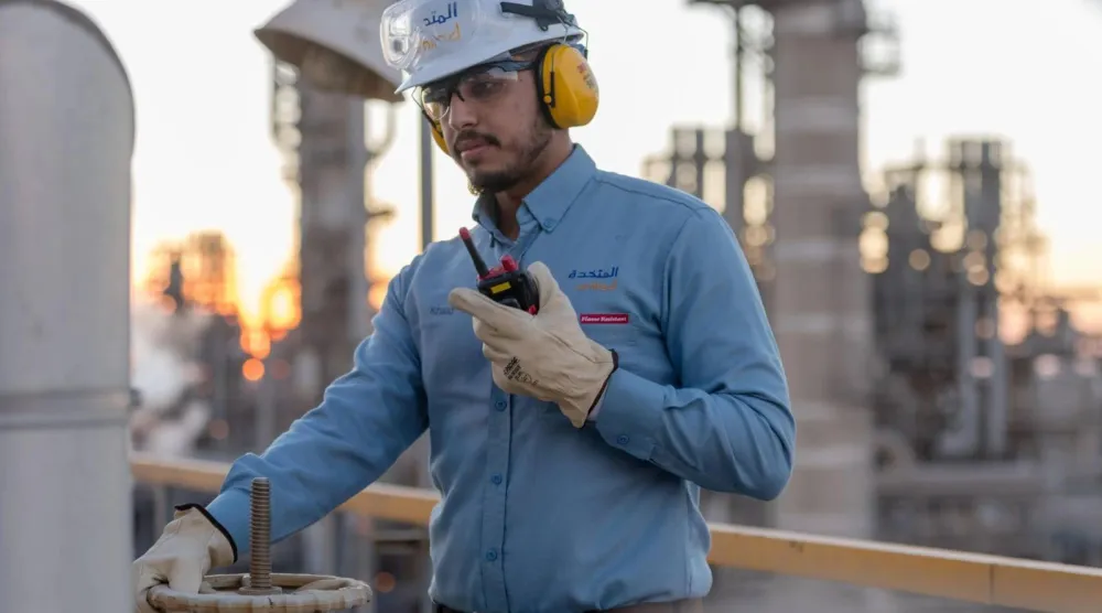 موظف في «سابك» (موقع الشركة الإلكتروني)