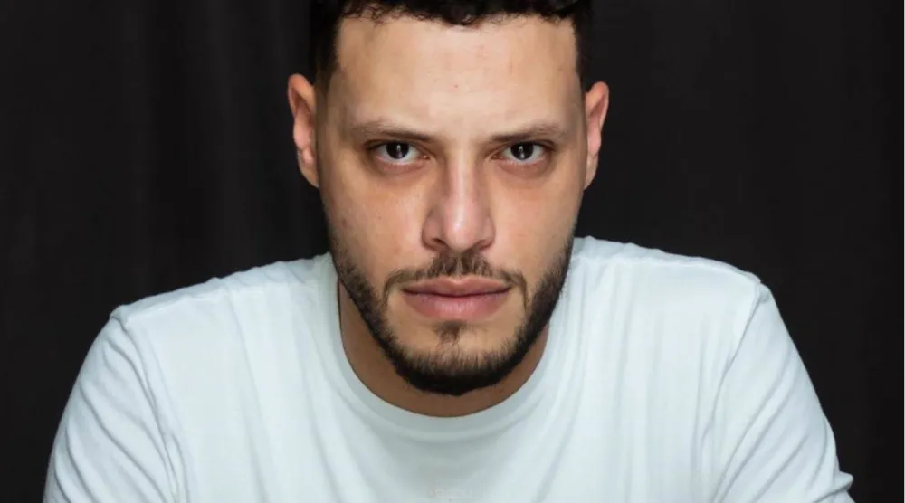 يرى أنّ الجدل حول الأعمال الفنية ظاهرة صحية (الشرق الأوسط)