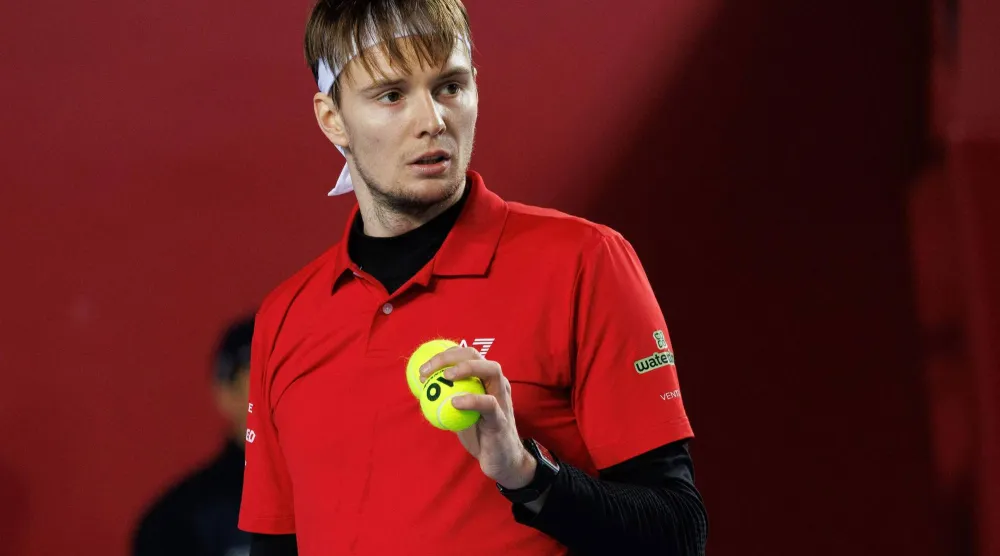 الكازاخي ألكسندر بوبليك (أ.ف.ب)