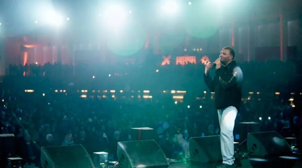 رامي صبري في حفل بمهرجان الفسطاط الشتوي (صفحته على «فيسبوك»)