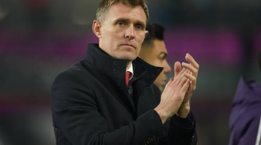 دارين فليتشر المدير الفني المؤقت لفريق مانشستر يونايتد (أ.ب)