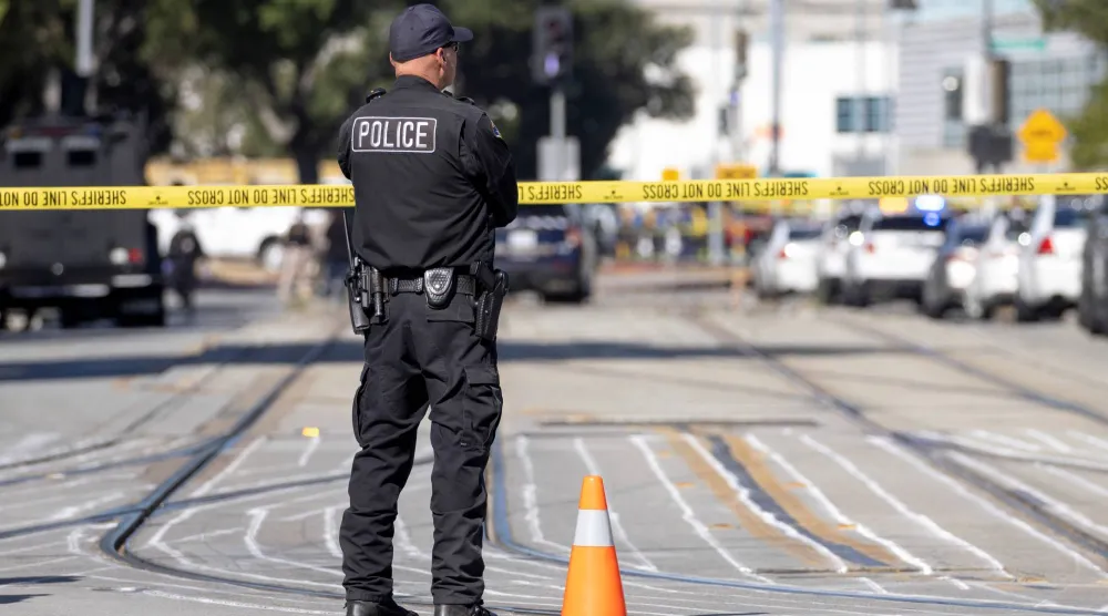 أحد عناصر الشرطة الأميركية (أرشيفية - رويترز)