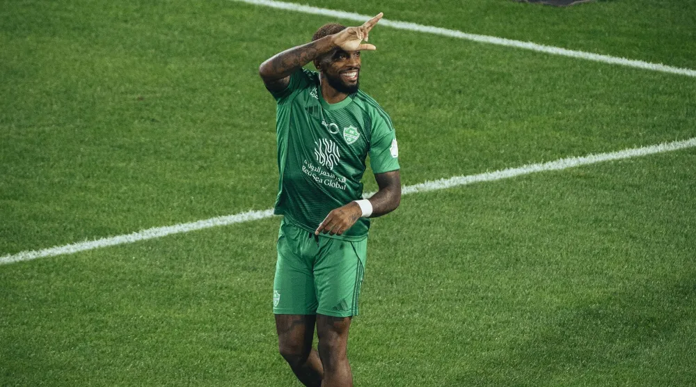 توني محتفلاً بالهدف (النادي الأهلي)