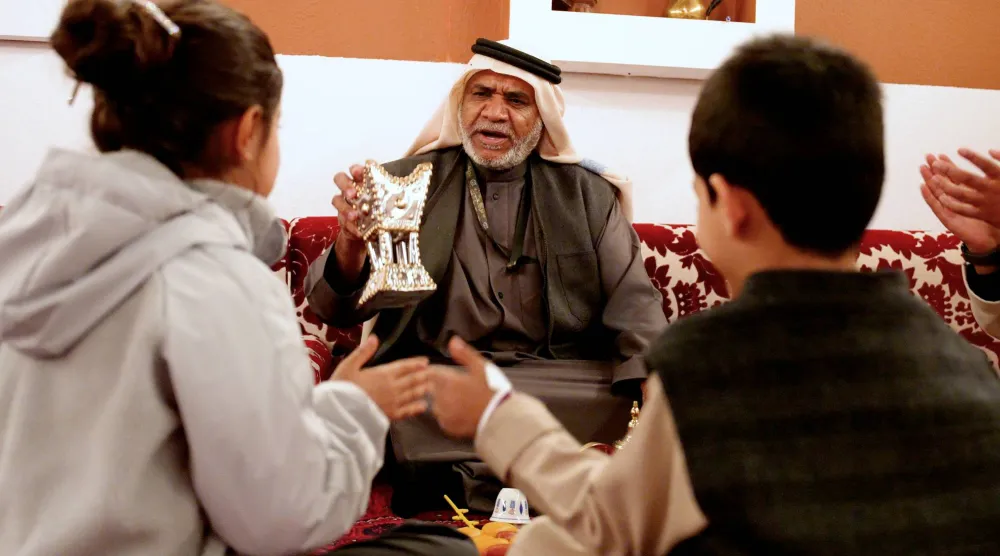 تقديم التراث النجدي بأساليب تفاعلية تعزز ارتباط الجيل الجديد بهوية الدرعية وقيمها الأصيلة (تصوير: تركي العقيلي)