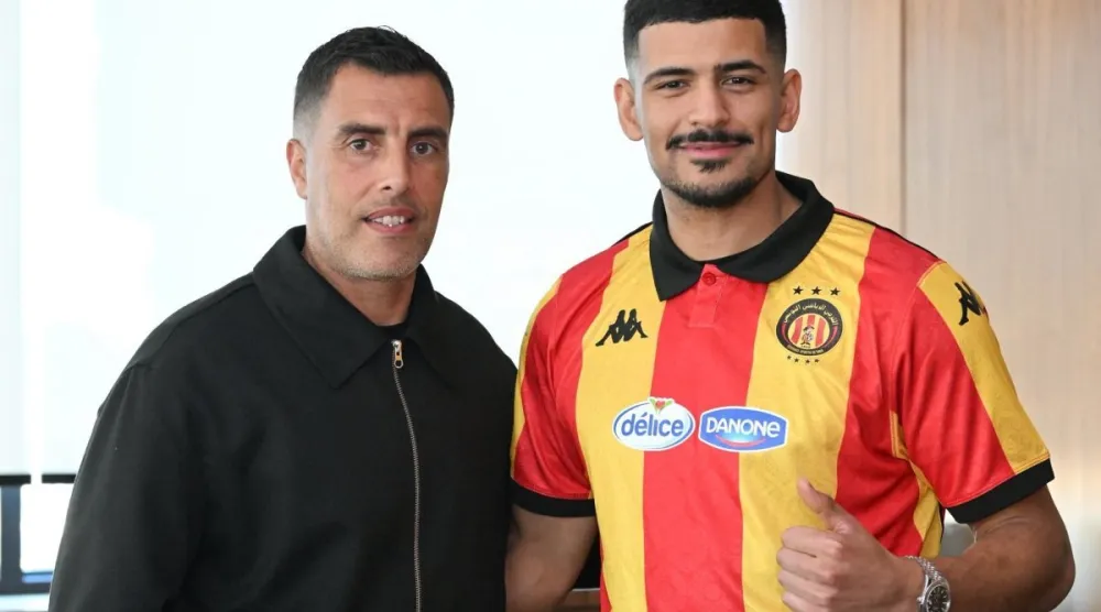 أعلن نادي الترجي التونسي تعاقده مع الظهير الأيمن محمد دراغر (الترجي التونسي)