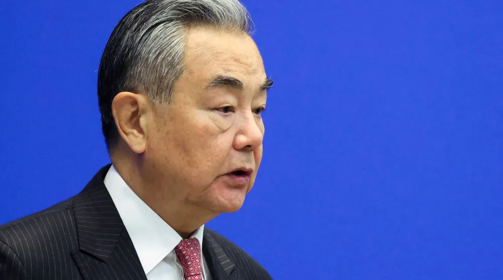 وزير الخارجية الصيني وانغ يي (رويترز)