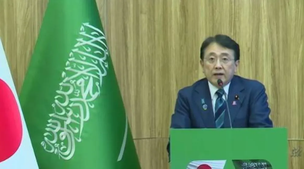 وزير الاقتصاد والتجارة والصناعة الياباني ريوتسي أوكازاوا (الشرق الأوسط)