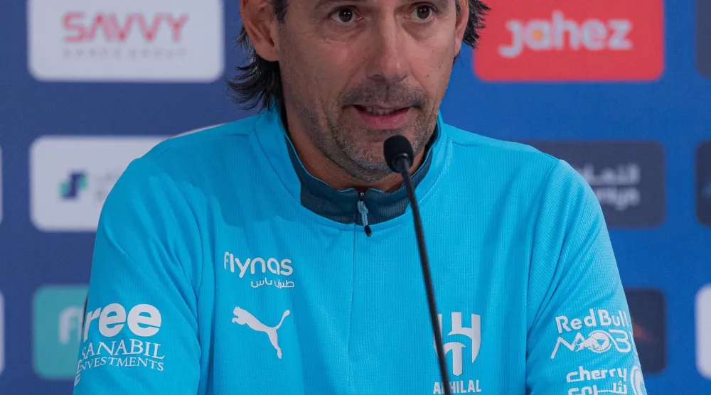 إنزاغي خلال المؤتمر الصحافي (موقع النادي)