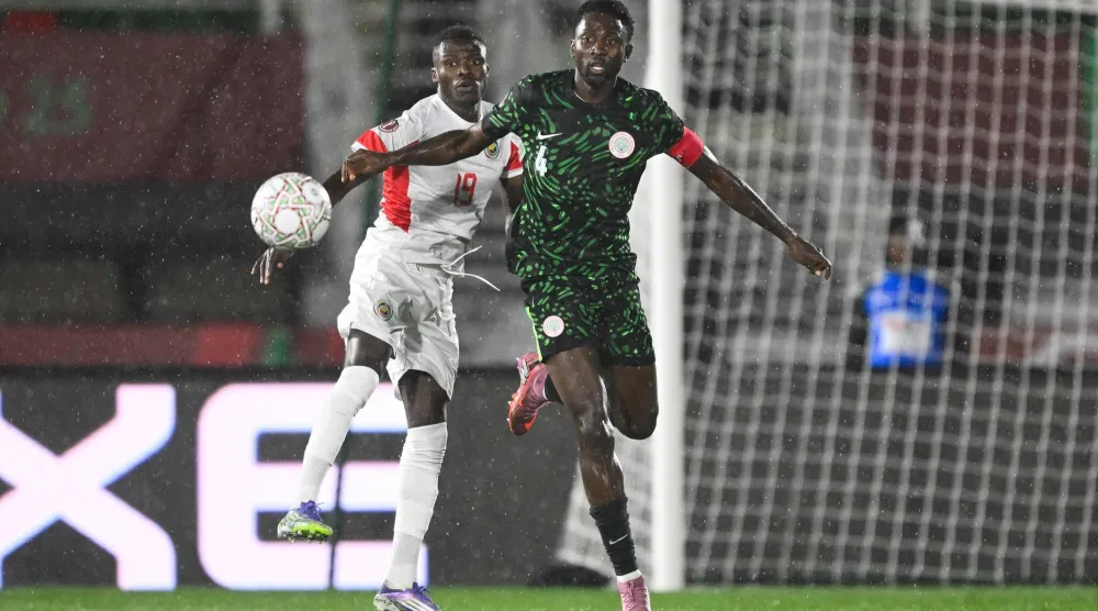 ويلفريد نديدي لاعب وسط المنتخب النيجيري (أ.ف.ب)