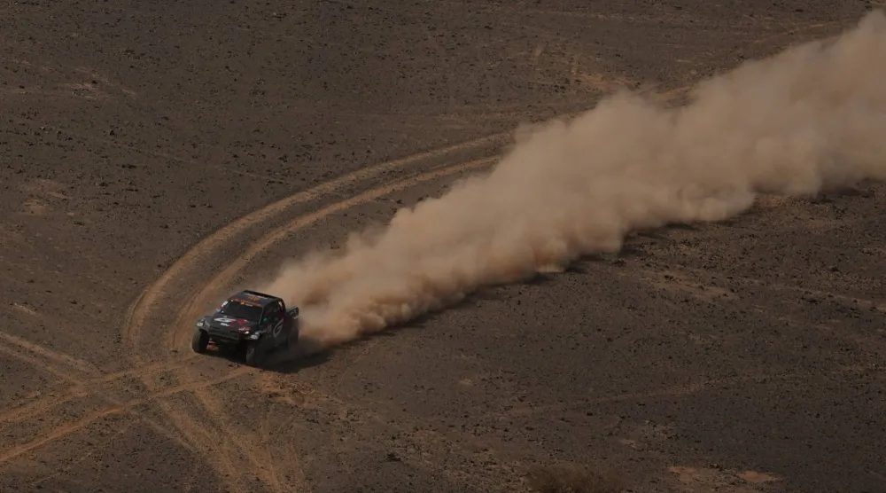 رحلة شاقة خاضها المتسابقون من الرياض إلى وادي الدواسر (الشرق الأوسط)