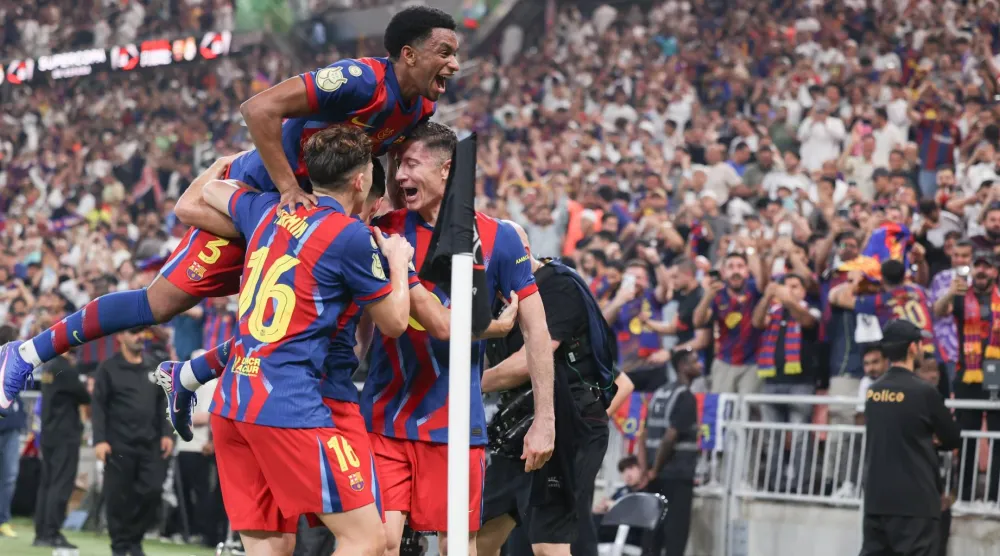 فرحة كاتالونية بالهدف الثاني (تصوير: عدنان مهدلي) 