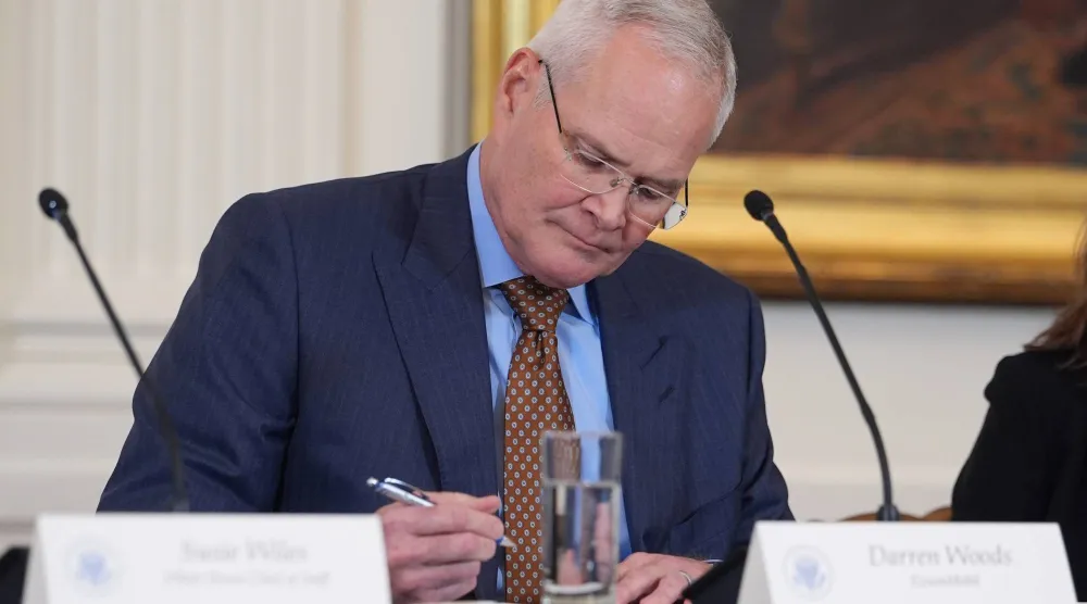 الرئيس التنفيذي لشركة «إكسون موبيل» في اجتماع البيت الأبيض (أ.ب)