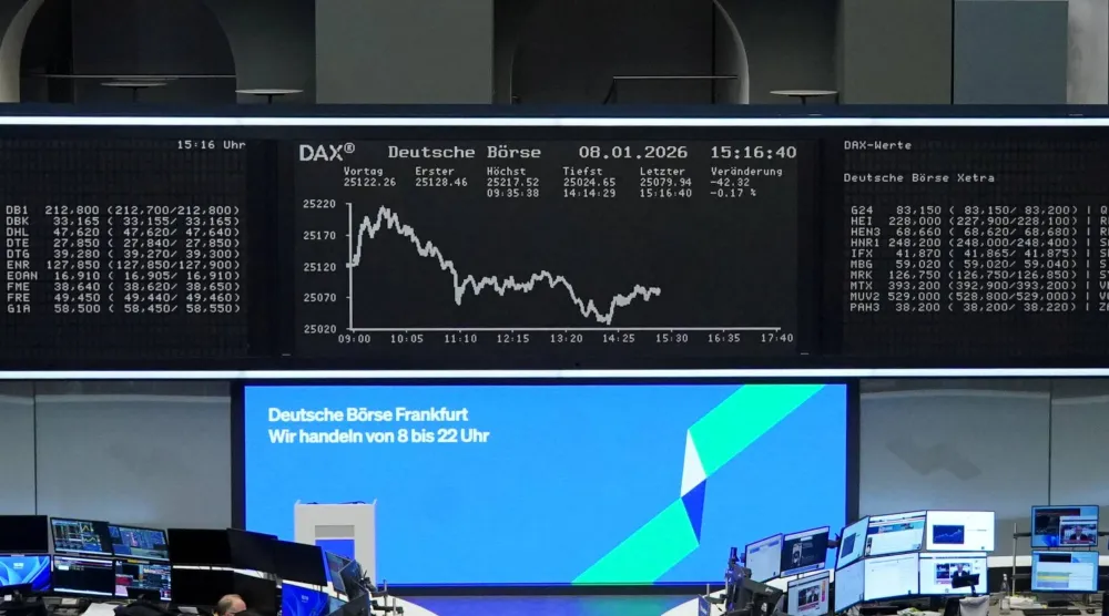 رسم بياني لمؤشر الأسهم الألماني «داكس» في بورصة فرانكفورت (رويترز)