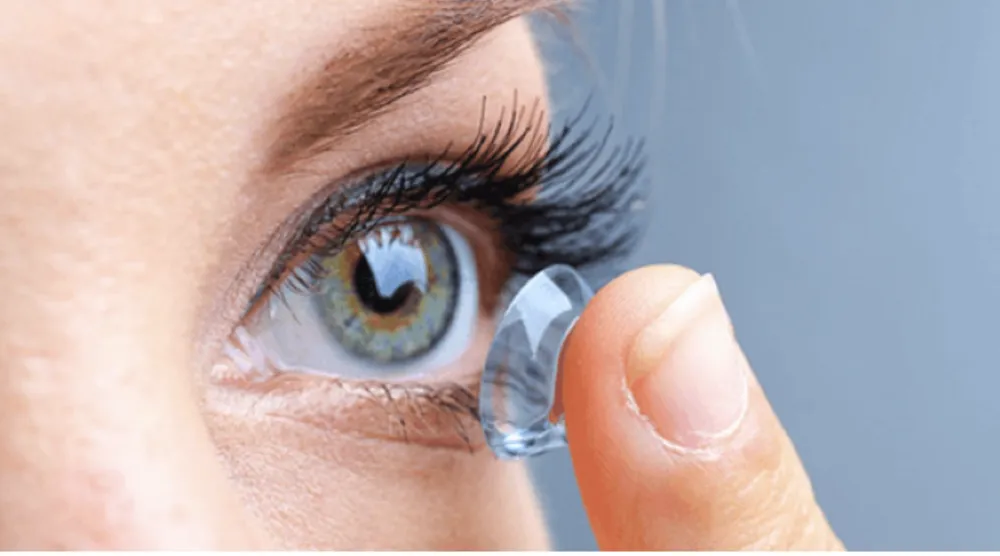 طفيلي نادر يهدد البصر… عدسات لاصقة تتحول بوابةً للعمى