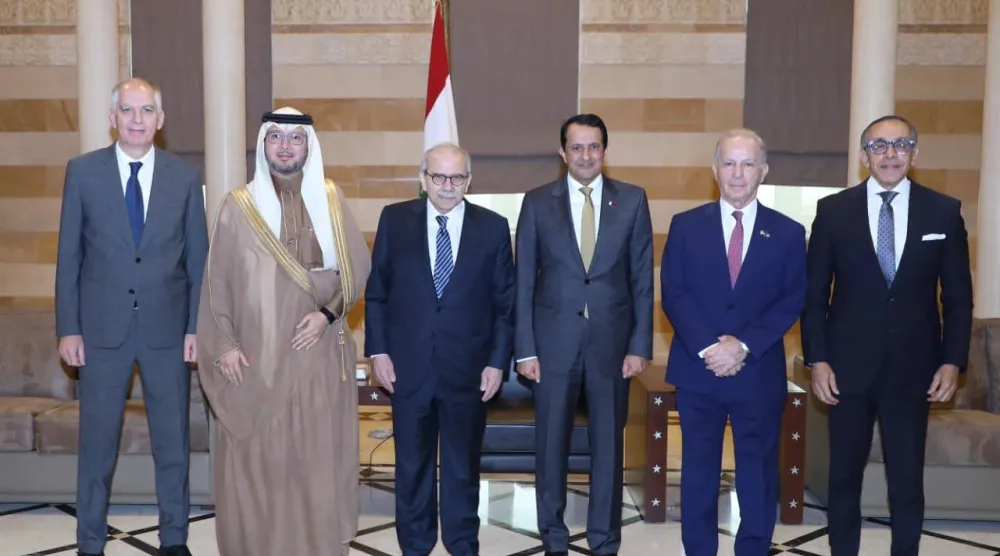 رئيس الحكومة اللبنانية يتوسط سفراء اللجنة الخماسية (رئاسة الحكومة)