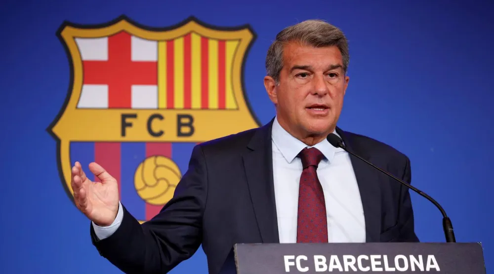 جوان لابورتا رئيس نادي برشلونة (رويترز)