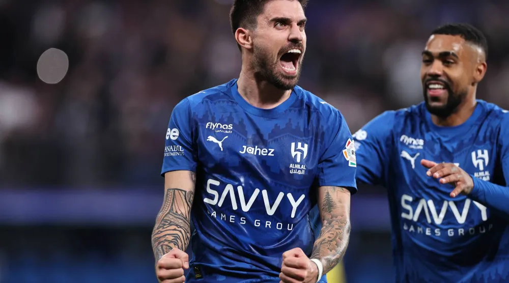 نيفيز يحتفل بهدفه في شباك النصر (تصوير: سعد العنزي)