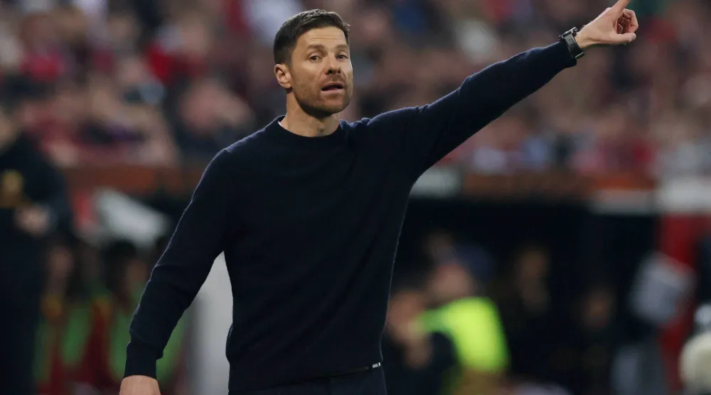 تشابي ألونسو (رويترز)