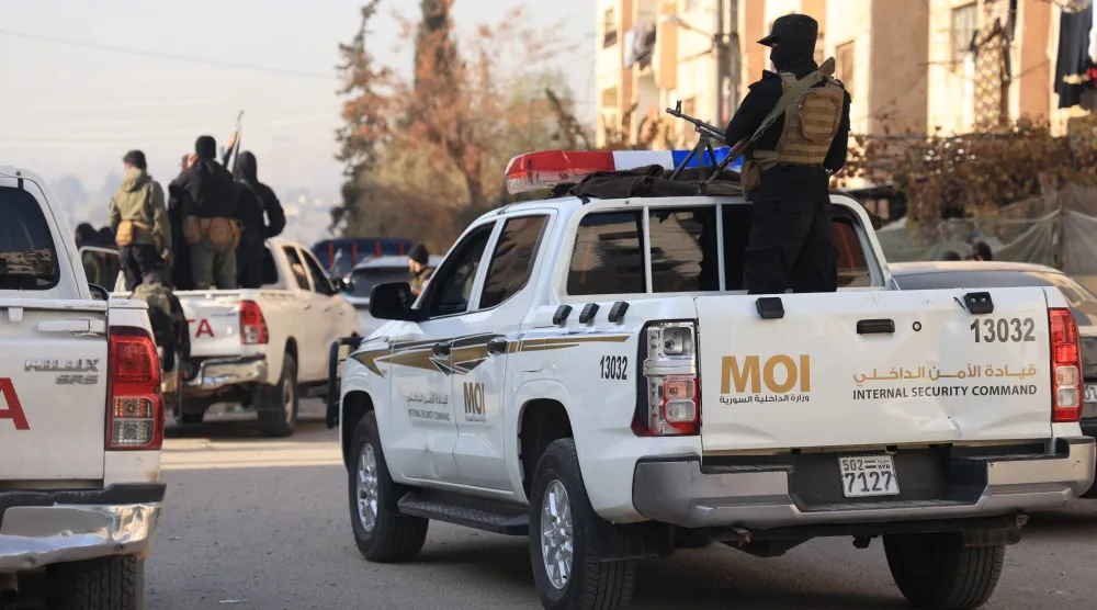 عناصر من الأمن الداخلي السوري (صفحة الداخلية السورية على إكس)