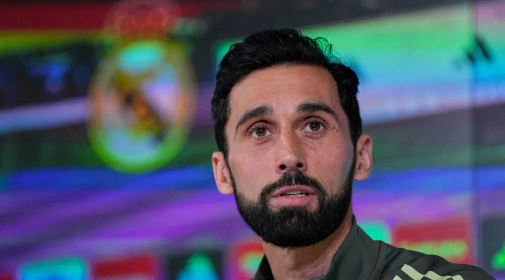 ألفارو أربيلوا مدرب ريال مدريد الجديد (أ.ب)